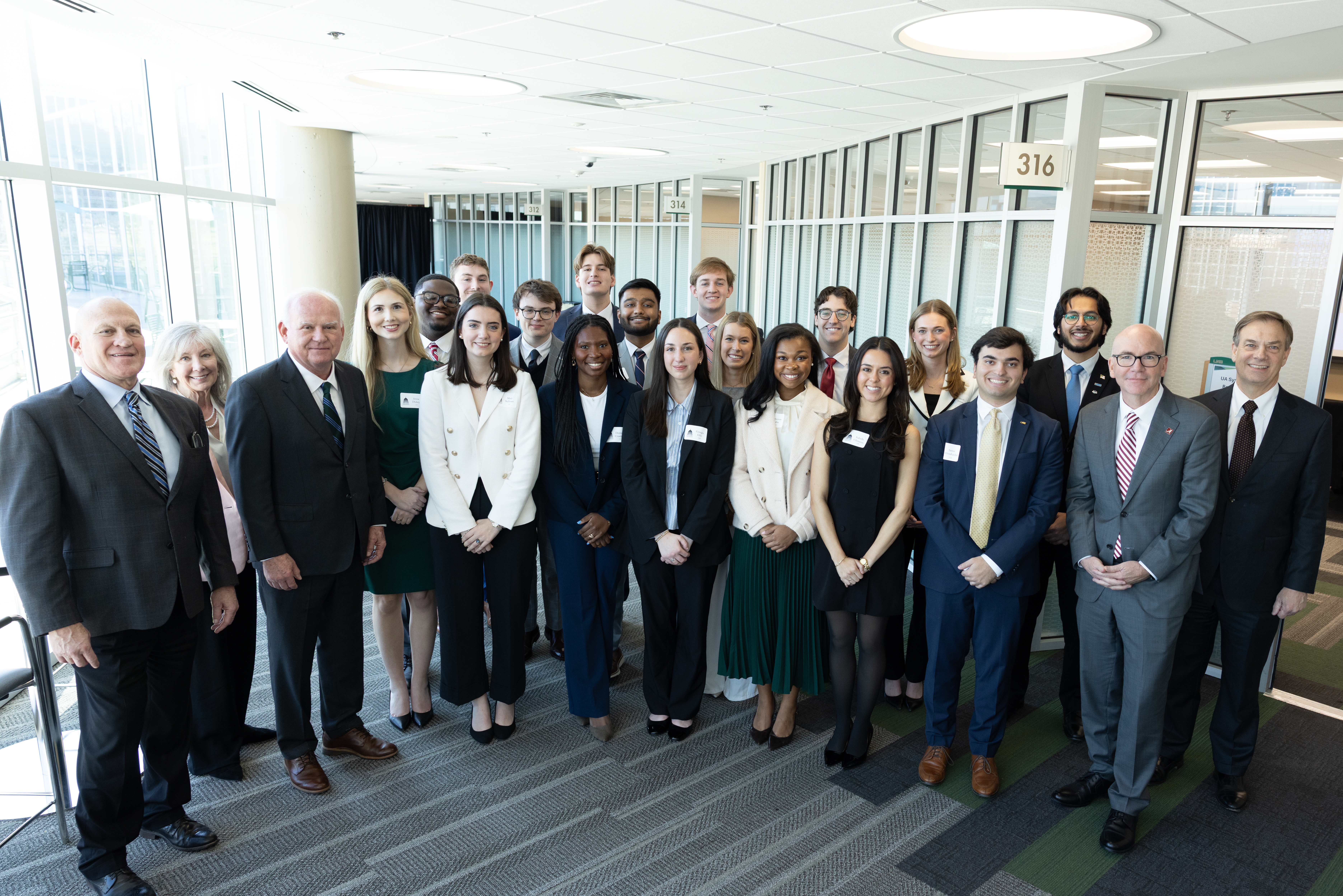 Group photo of the 2026 class of captitol scholars